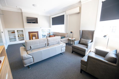 Horse And Jockey Hotel Homebush - Accommodation Port Macquarie 14
