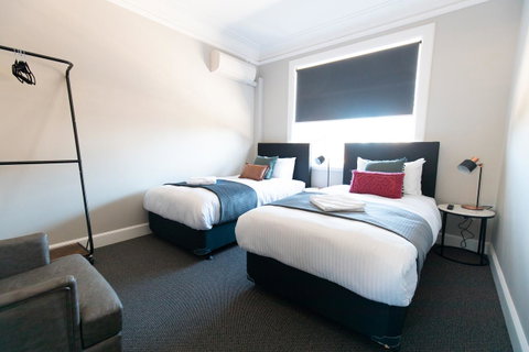 Horse And Jockey Hotel Homebush - Accommodation Port Macquarie 7