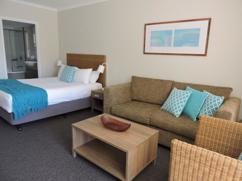 BASE Holidays - Ettalong Beach Premium Apartments - Accommodation Port Macquarie 13