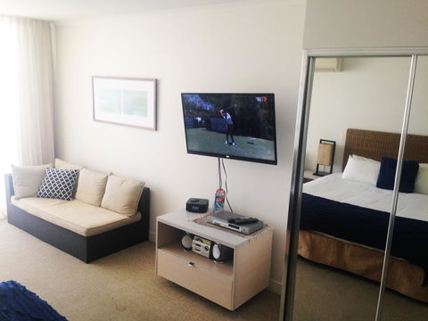 BASE Holidays - Ettalong Beach Premium Apartments - Accommodation Port Macquarie 32