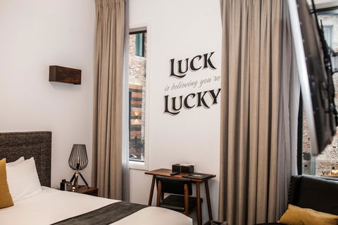 The Lucky Hotel - Accommodation Port Macquarie 1