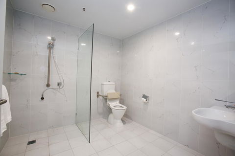 The Lucky Hotel - Accommodation Port Macquarie 36