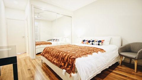 Cozy 5 Bed House In Sydney - Accommodation Port Macquarie 0