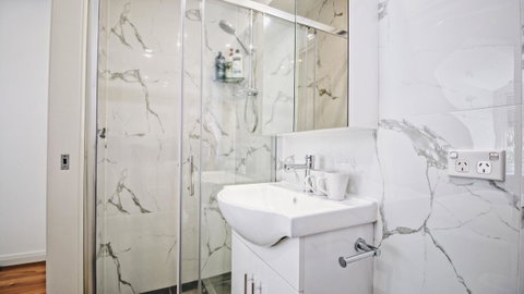 Cozy 5 Bed House In Sydney - Accommodation Port Macquarie 16