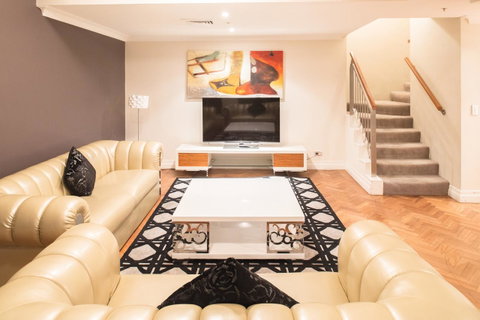 Seasons Harbour Plaza - Accommodation Port Macquarie 4