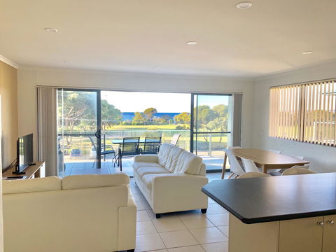 Seachange 3 - Accommodation Port Macquarie 0