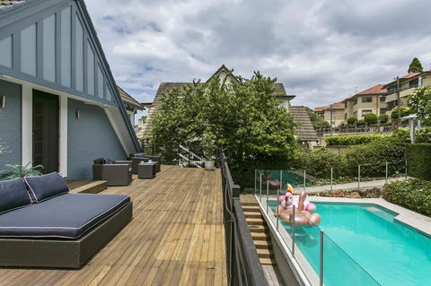 Summery, Spacious 4 Bed Home In Kurraba Point - Accommodation Port Macquarie 3
