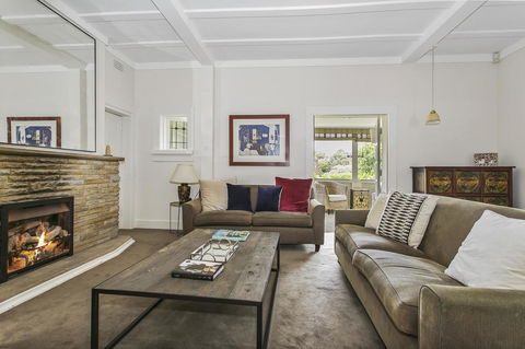 Summery, Spacious 4 Bed Home In Kurraba Point - Accommodation Port Macquarie 11