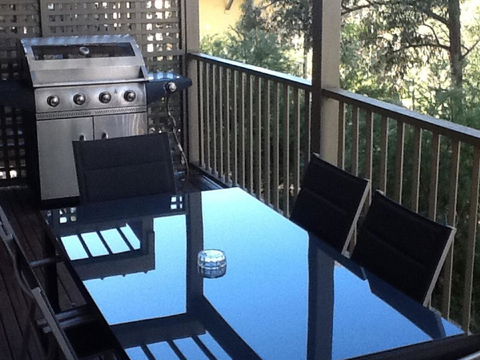 Villa De Saran Located Within Cypress Lakes - Accommodation Port Macquarie 9