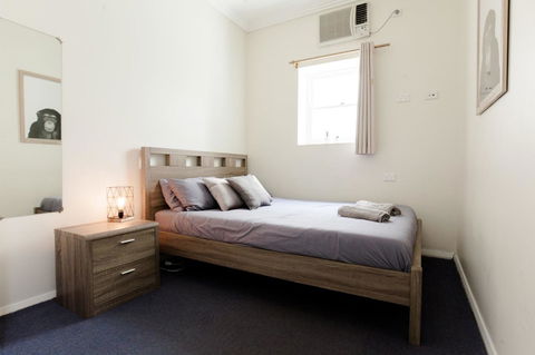 Mad Monkey Broadway - Accommodation Port Macquarie 1
