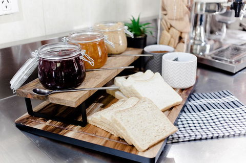Mad Monkey Broadway - Accommodation Port Macquarie 4