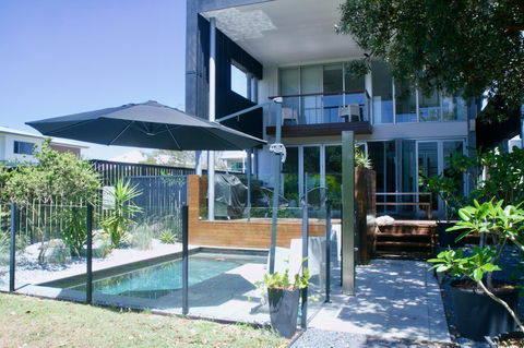 Casuarina Beachfront House - Hostie Properties - Accommodation Port Macquarie 4