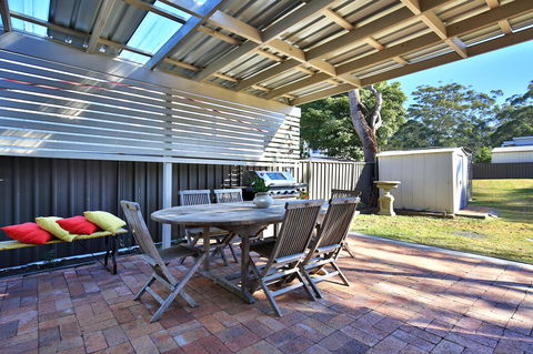 Sandy Toes Beach House Jervis Bay - 2min To Beach - Accommodation Port Macquarie 3
