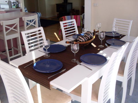 Bush & Bay Cottage - Accommodation Port Macquarie 12
