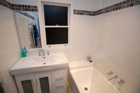 Bush & Bay Cottage - Accommodation Port Macquarie 10