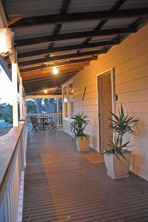 Bush & Bay Cottage - Accommodation Port Macquarie 19