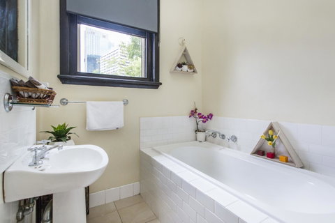 Sydney Harbour Bed And Breakfast - Accommodation Port Macquarie 24