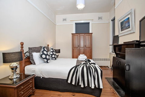 Sydney Harbour Bed And Breakfast - Accommodation Port Macquarie 3