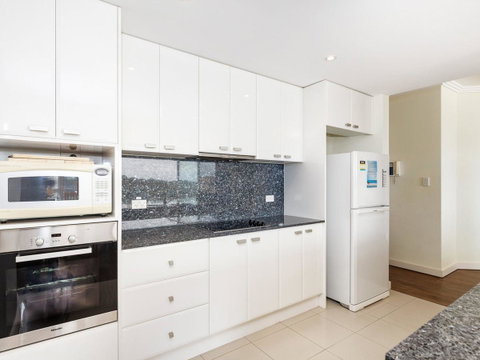 Regatta 13 - Accommodation Port Macquarie 3