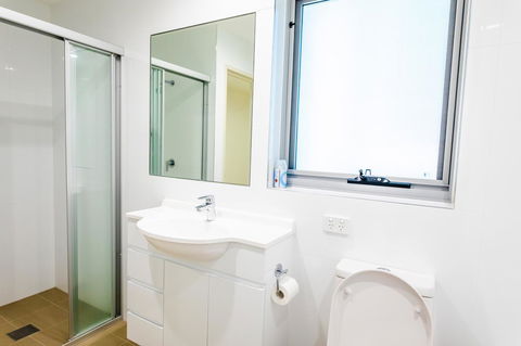 Near Train Station, New 2 BR Apt/free Parking - Accommodation Port Macquarie 30