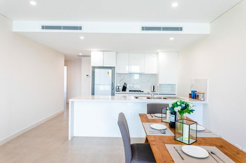 Near Train Station, New 2 BR Apt/free Parking - Accommodation Port Macquarie 2