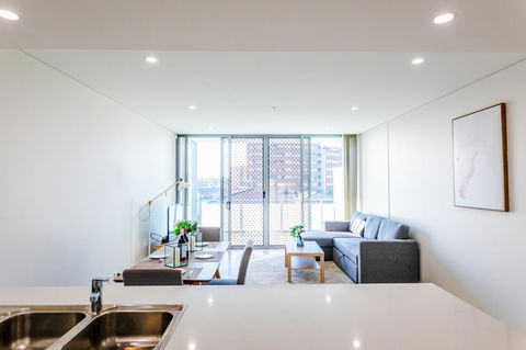 Near Train Station, New 2 BR Apt/free Parking - Accommodation Port Macquarie 0