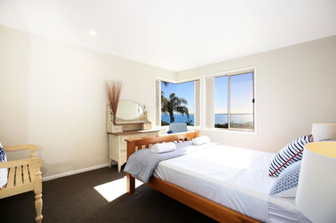 Seaglass - Stunning Views Of Jervis Bay - Accommodation Port Macquarie 11