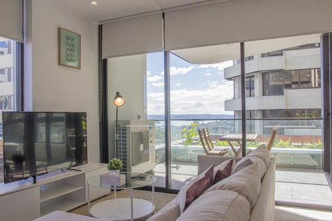 Cozy Apartment With Harbour Bridge View In Bondi - Accommodation Port Macquarie 1