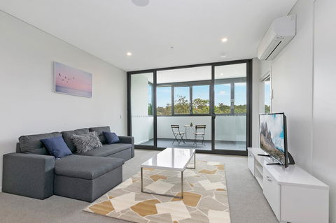 Stylish And Neat Two Bed Apartment In Wentworth Point - Accommodation Port Macquarie 0