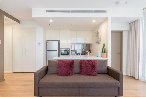 Sydney CBD Modern 2 Bedroom Apartment + Free Car Parking - Accommodation Port Macquarie 4
