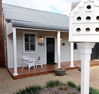 Thelma's Temora - Accommodation Port Macquarie