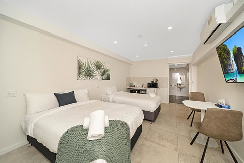Carlton Suites - Accommodation Port Macquarie 0