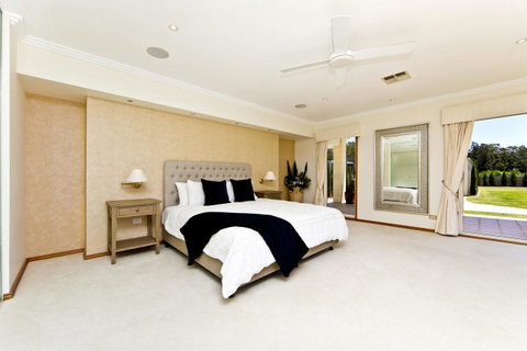 One Mile Mansion - Private Coastal Retreat FREE FAMILY ADVENTURE PASS - Accommodation Port Macquarie 7