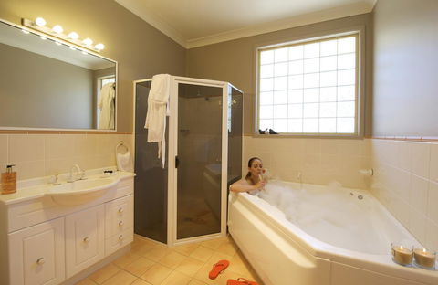 Marty's @ Little Beach - Accommodation Port Macquarie 5