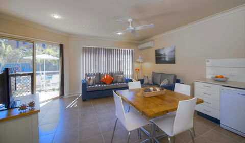 Marty's @ Little Beach - Accommodation Port Macquarie 14