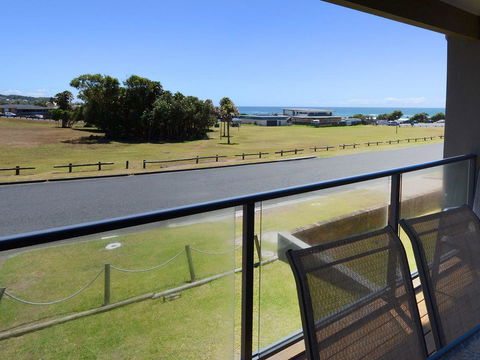 2 Cliff Road - Accommodation Port Macquarie 4