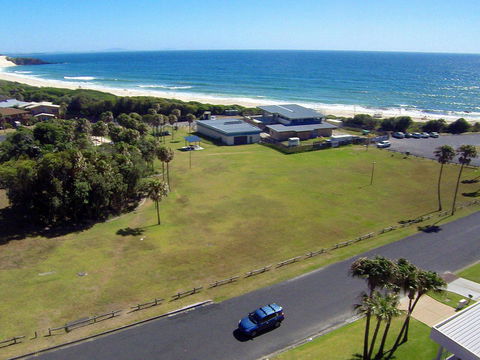2 Cliff Road - Accommodation Port Macquarie 0