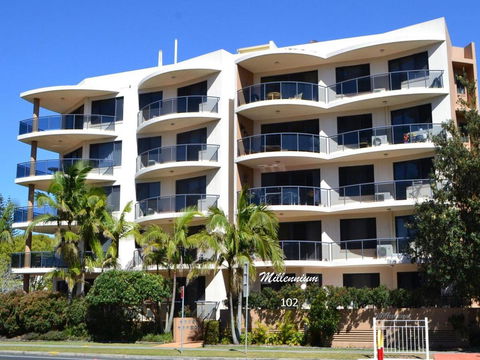 Millennium 102 With Pool In Complex - Accommodation Port Macquarie 6