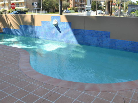 Millennium 102 With Pool In Complex - Accommodation Port Macquarie 2