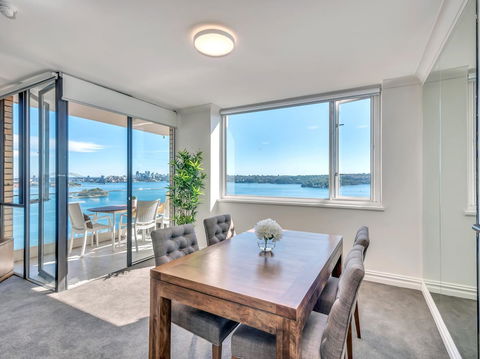 Panoramic Harbour Views And Unbeatable Comfort - Accommodation Port Macquarie 6