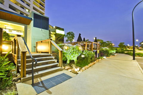 Nomikis\'On The Avenue - Accommodation Port Macquarie 2