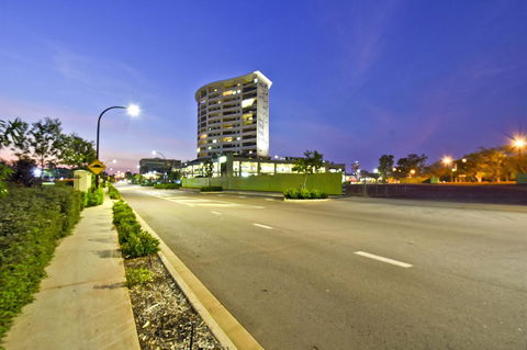 Nomikis\'On The Avenue - Accommodation Port Macquarie 10