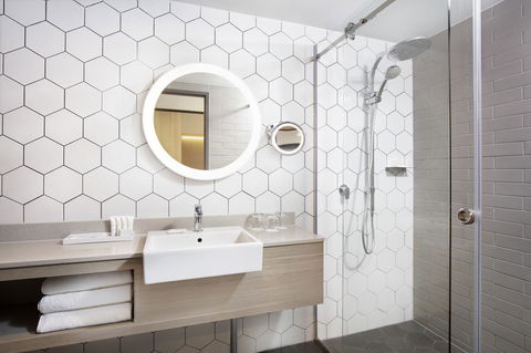 Crowne Plaza Alice Springs Lasseters, An IHG Hotel - Accommodation Port Macquarie 4