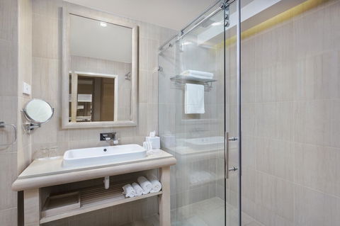 Crowne Plaza Alice Springs Lasseters, An IHG Hotel - Accommodation Port Macquarie 3
