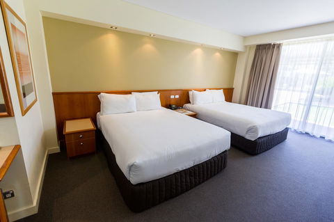 Crowne Plaza Alice Springs Lasseters, An IHG Hotel - Accommodation Port Macquarie 9