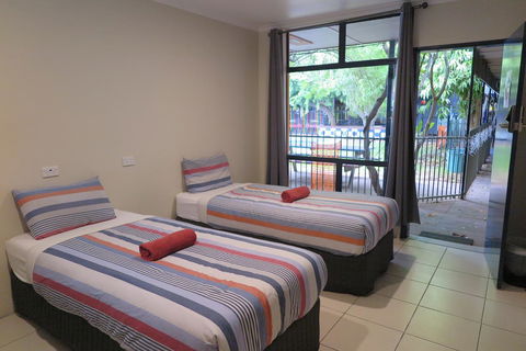 Jump Inn Alice Budget Accommodation - Accommodation Port Macquarie 3