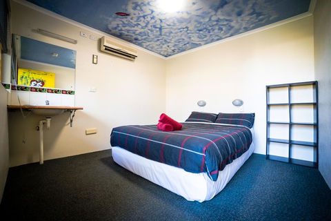 Jump Inn Alice Budget Accommodation - Accommodation Port Macquarie 9