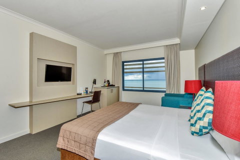 Mantra On The Esplanade - Accommodation Port Macquarie 3