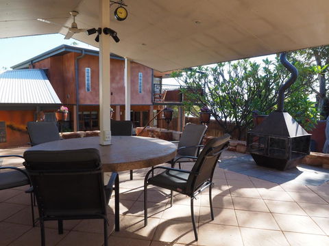 Wilmots On Dixon - Accommodation Port Macquarie 1