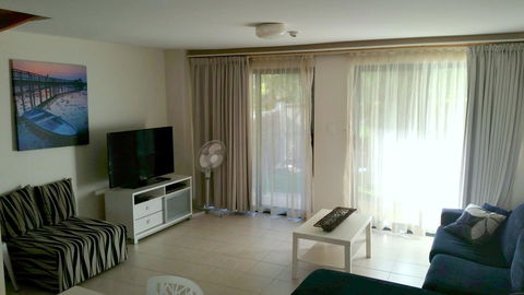 Nelson Bay Breeze - Accommodation Port Macquarie 7